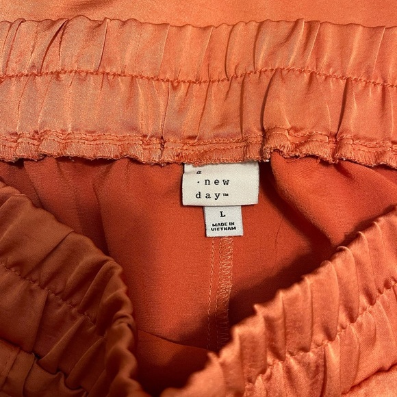 Two piece satin short set coral large lounge set leisure set - Picture 6 of 11